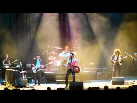 “Simply Queen” – ontheedgeofeverything